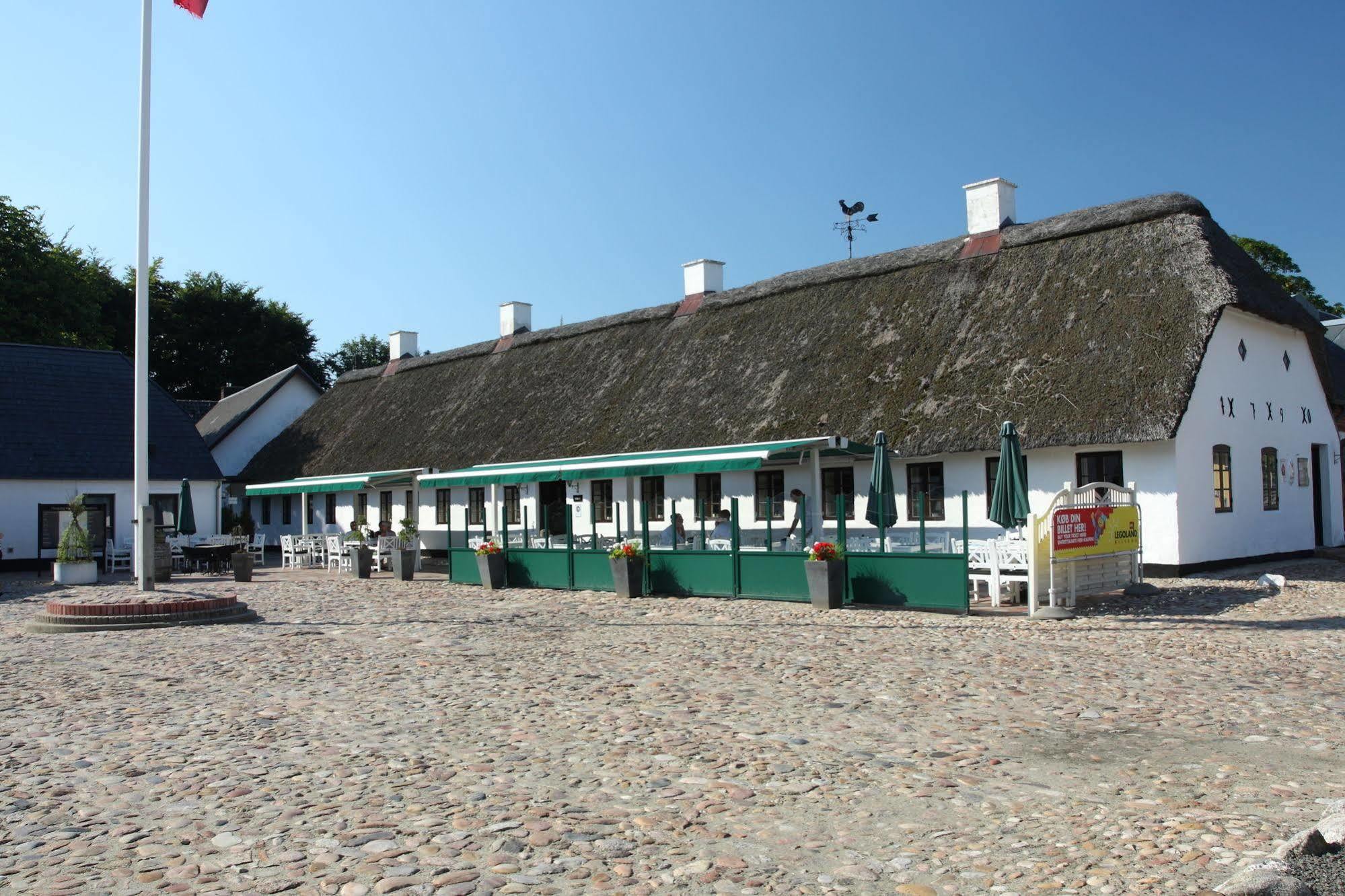 Hovborg Kro Exterior photo